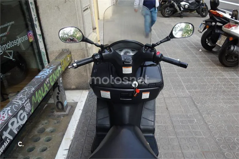 Suzuki Burgman 200 – Vista 8