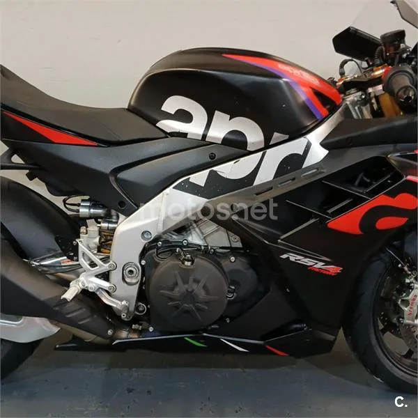 Aprilia RSV4 Factory – Vista 11