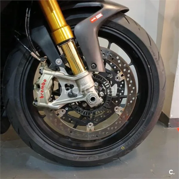 Aprilia RSV4 Factory – Vista 12