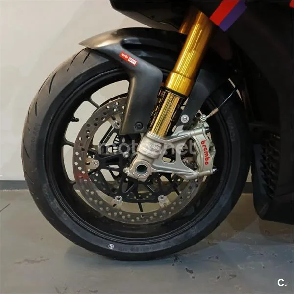 Aprilia RSV4 Factory – Vista 13