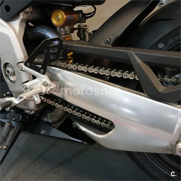 Aprilia RSV4 Factory – Vista 18