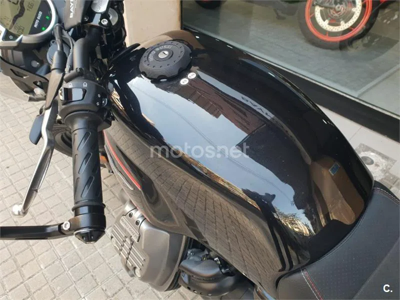 Moto Guzzi V7 – Vista 12
