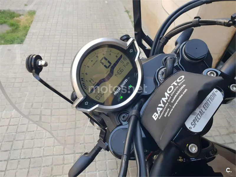 Moto Guzzi V7 – Vista 13