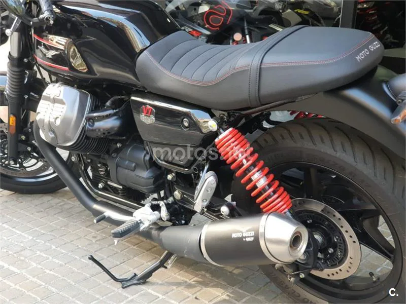 Moto Guzzi V7 – Vista 4