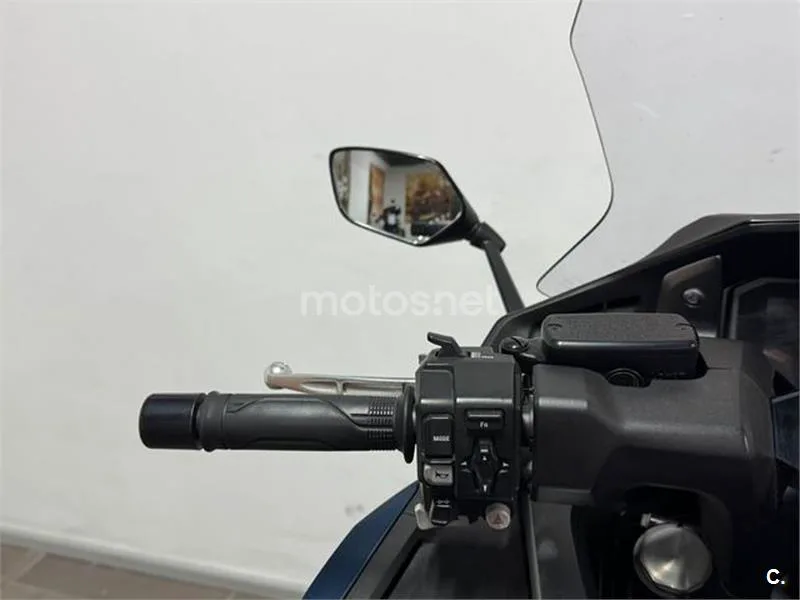 Honda Forza 750 – Vista 11