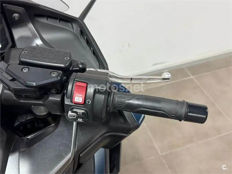 Honda Forza 750 – Vista 14