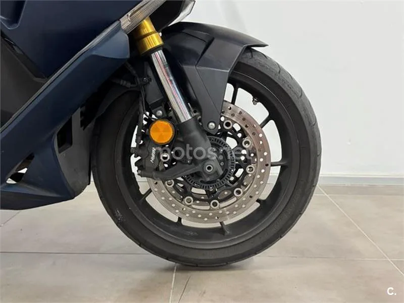 Honda Forza 750 – Vista 10