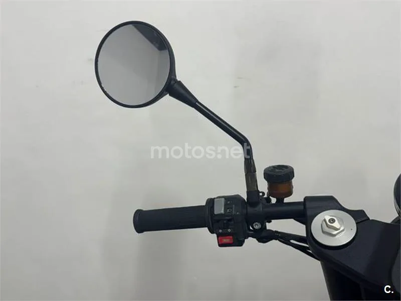 Husqvarna Vitpilen – Vista 11