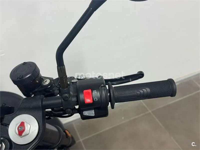 Husqvarna Vitpilen – Vista 14