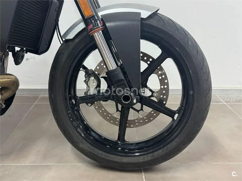 Husqvarna Vitpilen – Vista 10