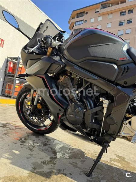 Honda CBR 650 R – Vista 2