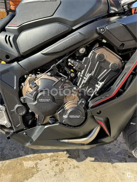 Honda CBR 650 R – Vista 4