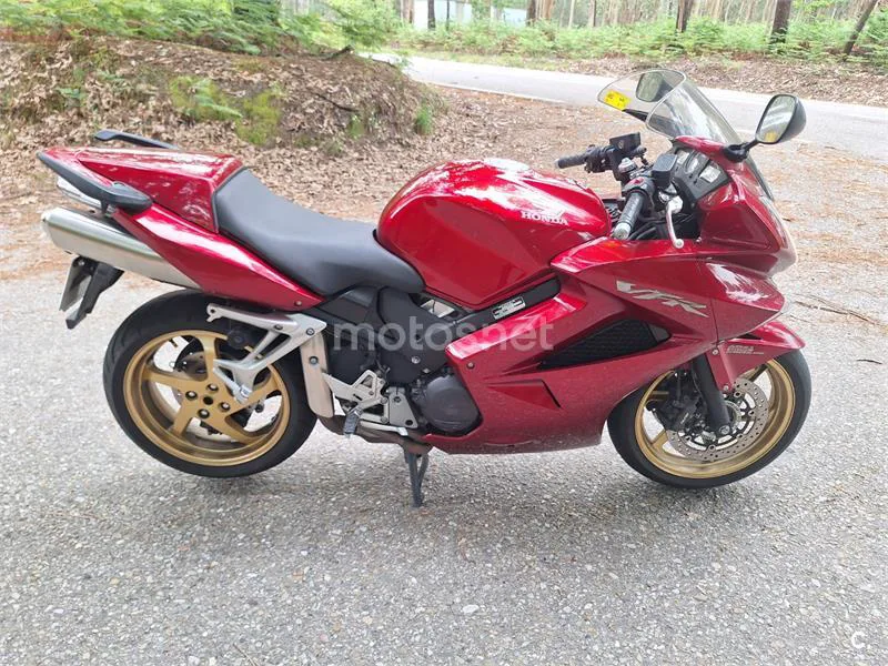 Honda VFR 800 F – Vista 11
