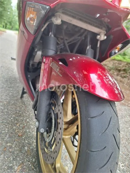 Honda VFR 800 F – Vista 12