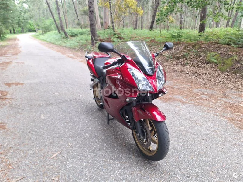 Honda VFR 800 F – Vista 3