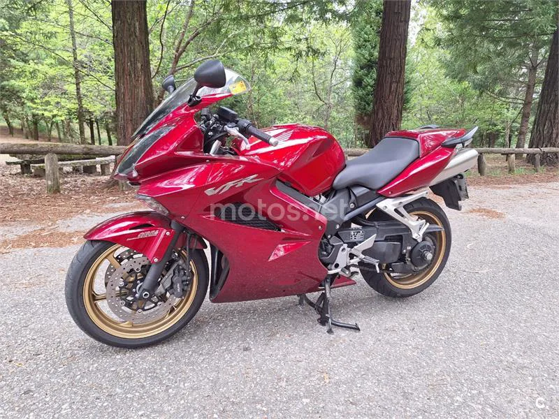 Honda VFR 800 F – Vista 7