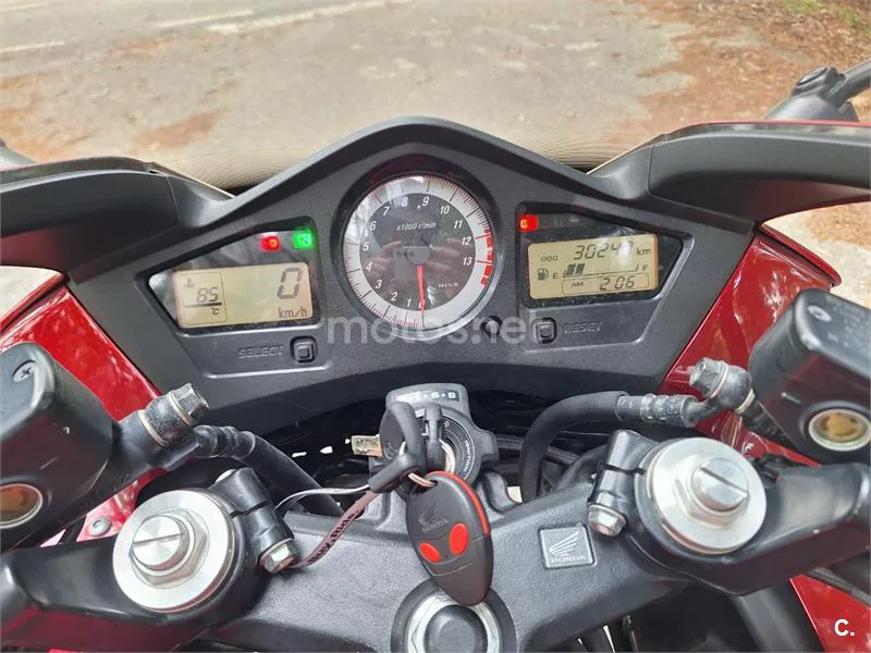 Honda VFR 800 F – Vista 9