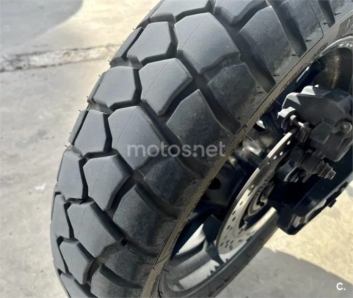 Suzuki V-Strom 1000 – Vista 5