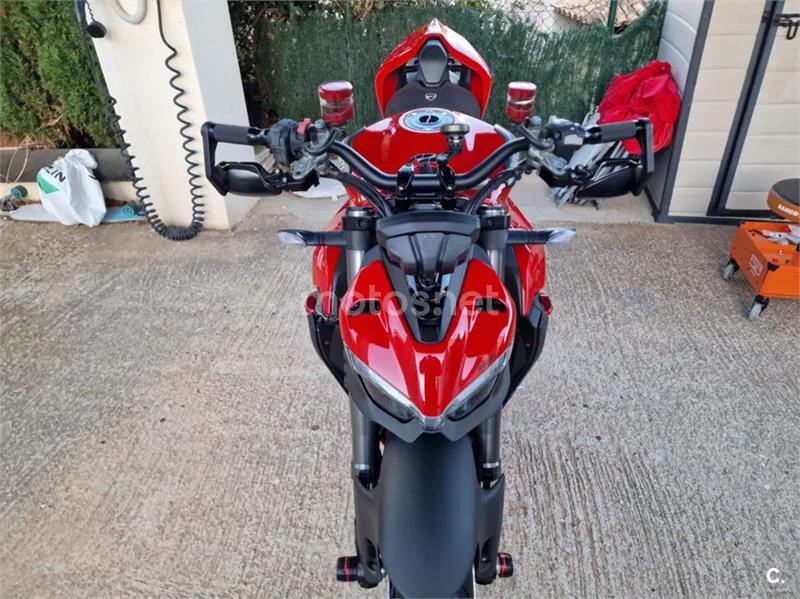 Ducati Streetfighter V2 – Vista 2