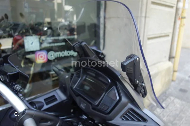 Honda VFR 800 X Crossrunner – Vista 26