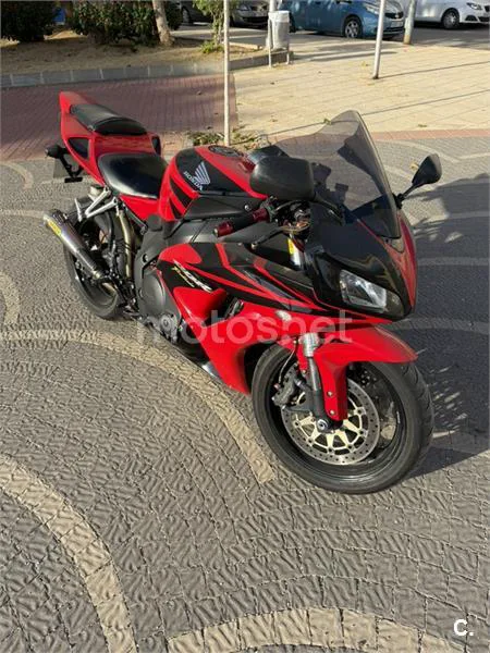 Honda CBR 1000RR Fireblade – Vista 2