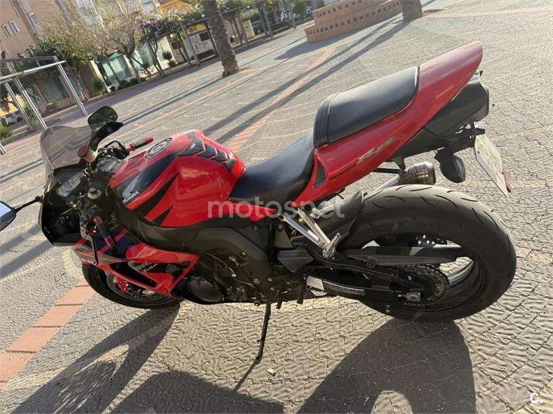 Honda CBR 1000RR Fireblade – Vista 5