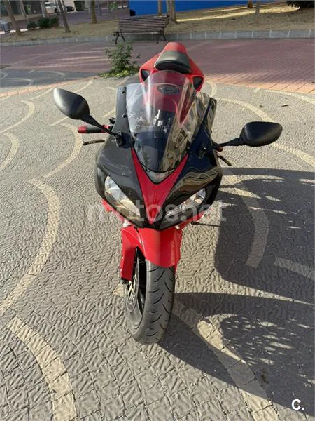Honda CBR 1000RR Fireblade – Vista 7