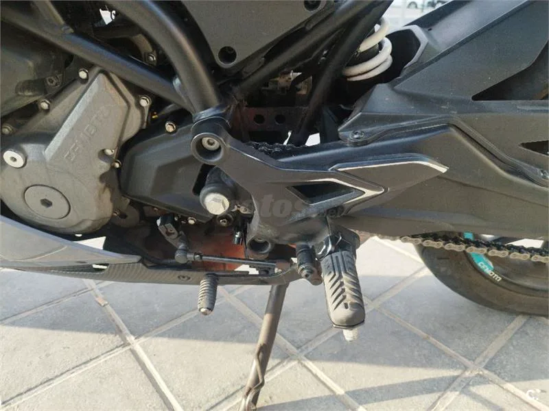 CFMOTO 300 SR – Vista 4