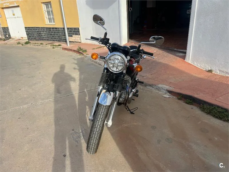 Kawasaki W 800 – Vista 3