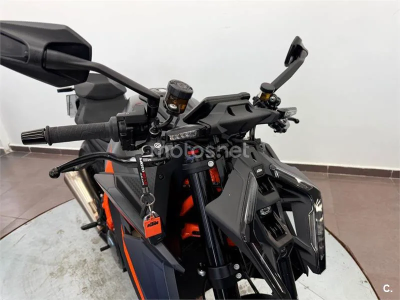 KTM 1390 Super Duke R – Vista 20