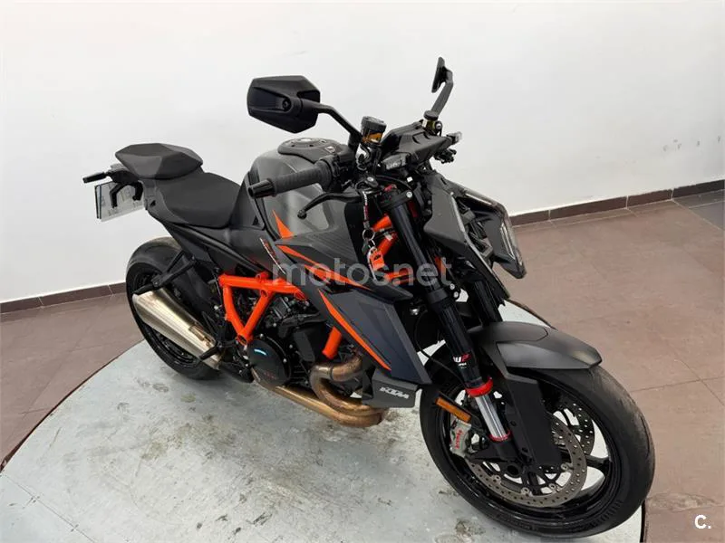 KTM 1390 Super Duke R – Vista 10