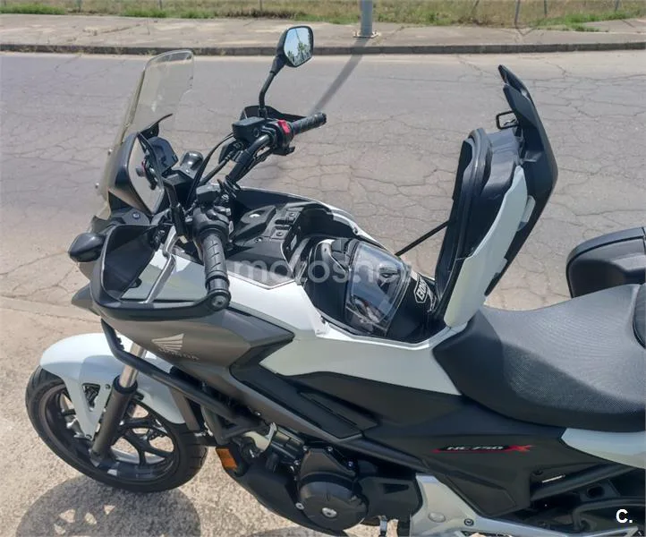 Honda NC 750 X – Vista 8