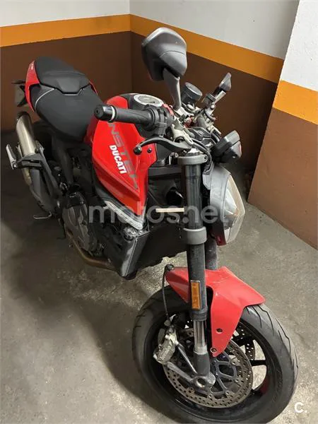 Ducati Monster – Vista 4
