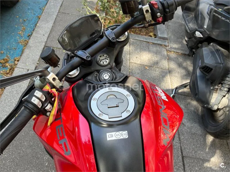 Ducati Monster - Vista 8