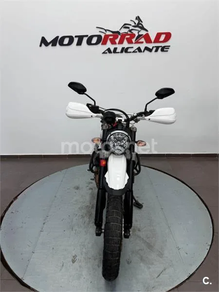 Ducati Scrambler – Vista 16