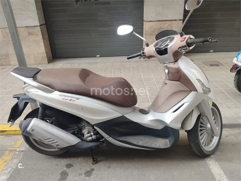Piaggio Beverly 300 – Vista 2