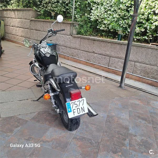 Suzuki Intruder 250 LC – Vista 2