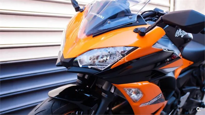 Kawasaki Ninja 650 – Vista 15