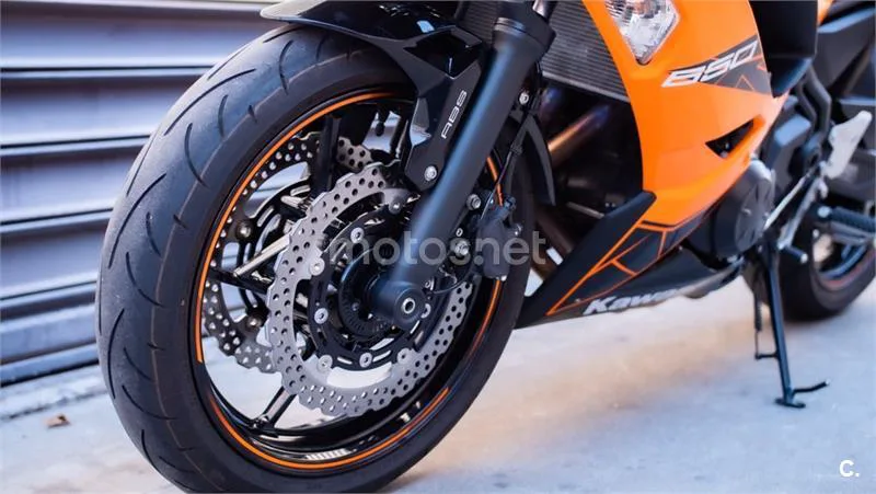 Kawasaki Ninja 650 – Vista 16