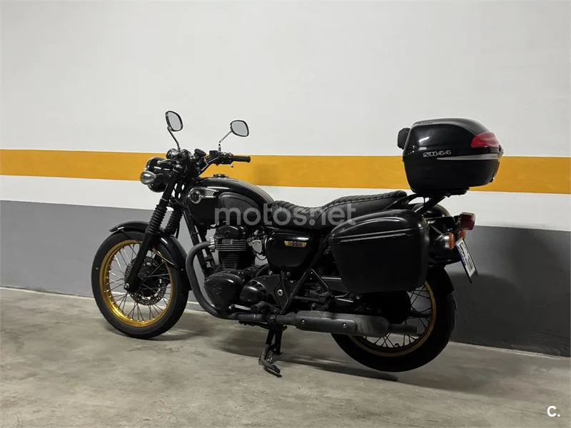 Kawasaki W800 – Vista 12