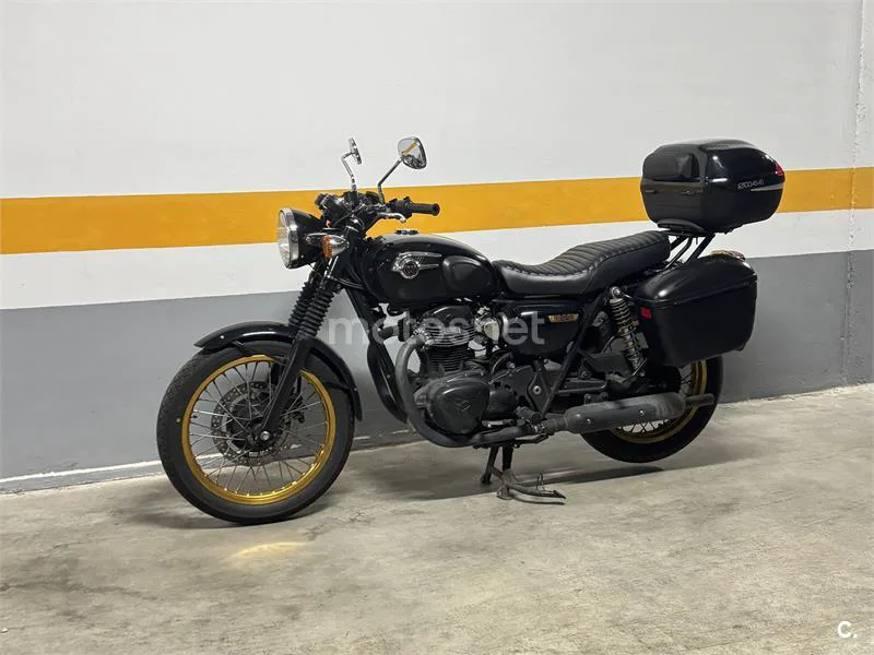 Kawasaki W800 – Vista 14