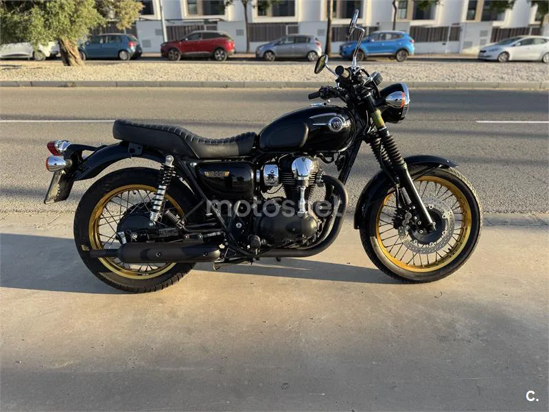 Kawasaki W800 – Vista 9