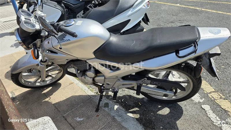 Honda CBF 250 – Vista 5