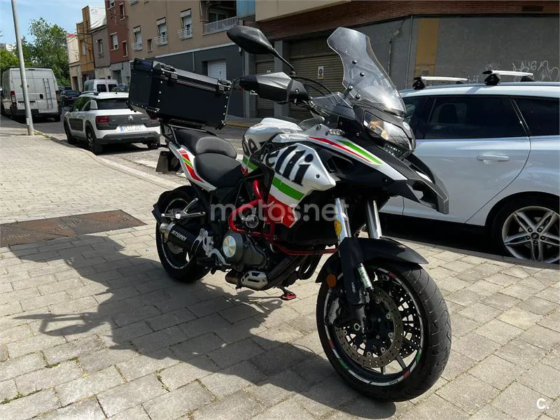 Benelli TRK 502 – Vista 4