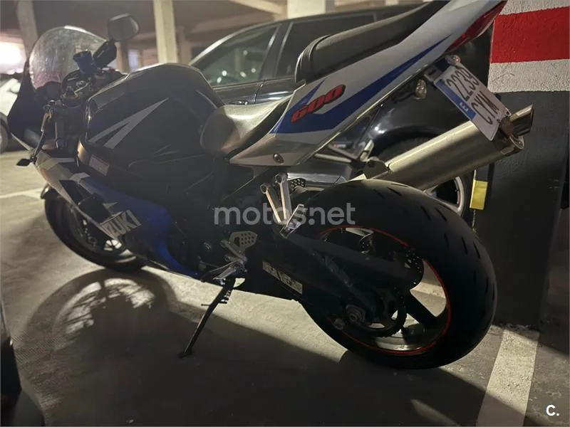 Suzuki GSX R600 – Vista 4