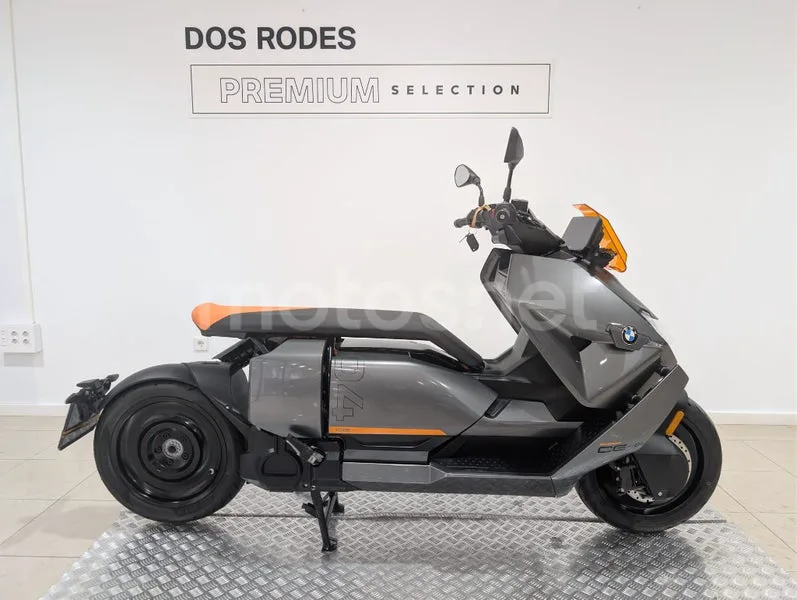 BMW CE 04 - Vista 4