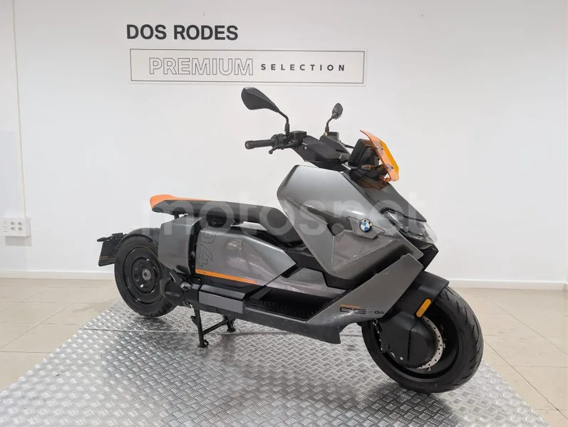 BMW CE 04 - Vista 5
