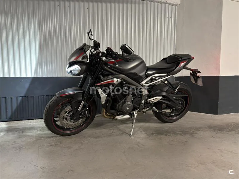 Triumph Street Triple – Vista 3