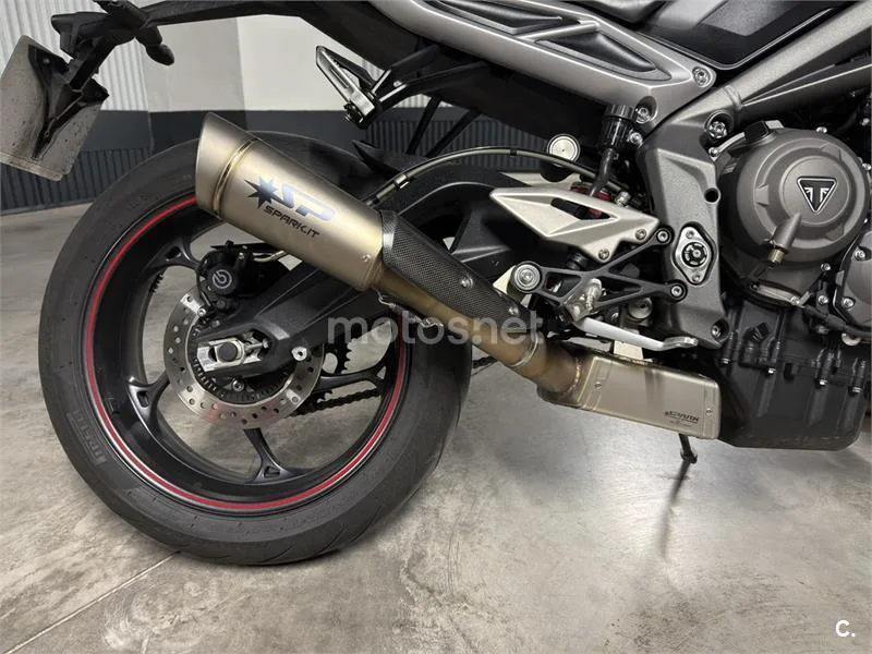 Triumph Street Triple – Vista 4