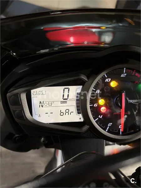 Triumph Street Triple – Vista 6